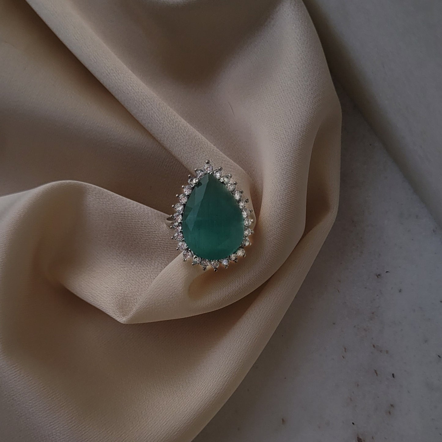 Isabella’s Tear (Mint)