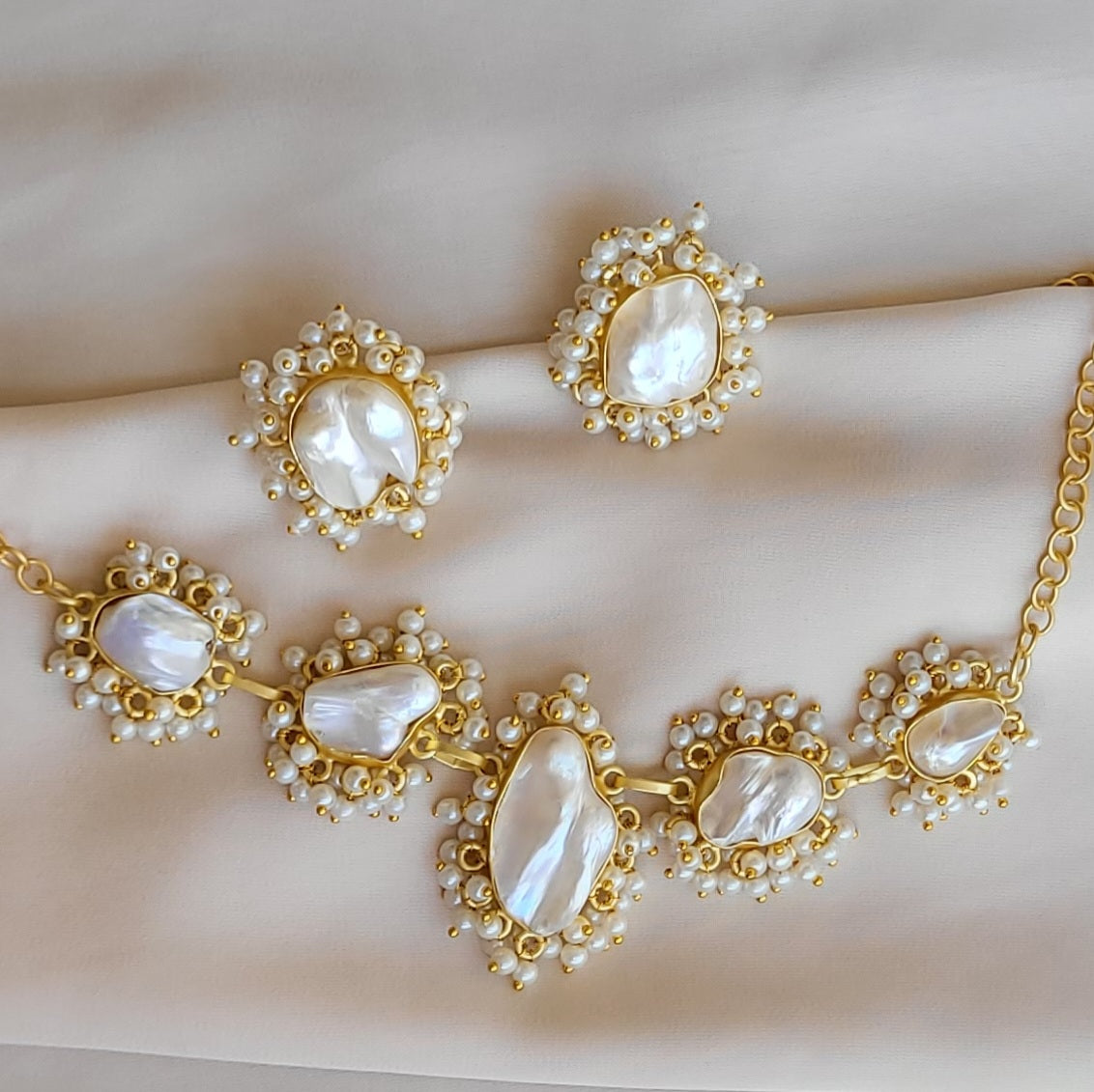 Noor-e-Moti set Choker