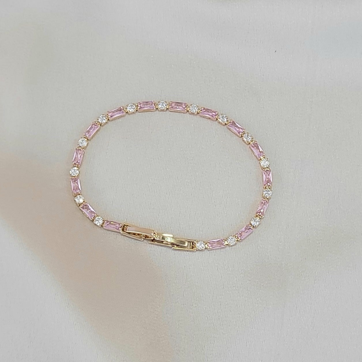 Peony bracelet (1871-1914)